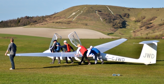 How many pilots does it take to move a glider?